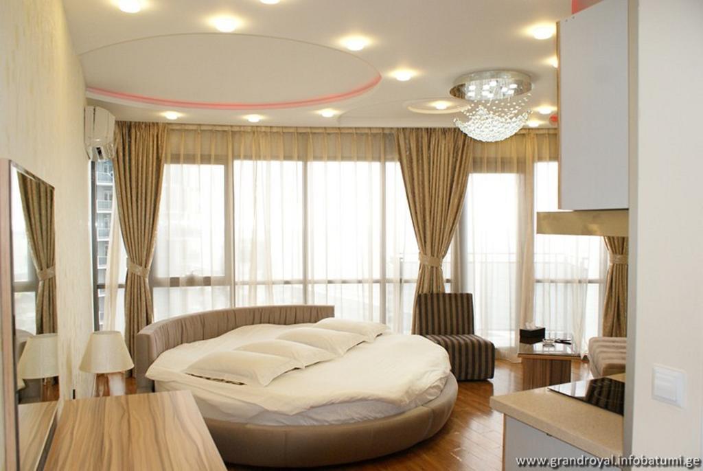 Grand Royal Batumi Aparthotel Room photo