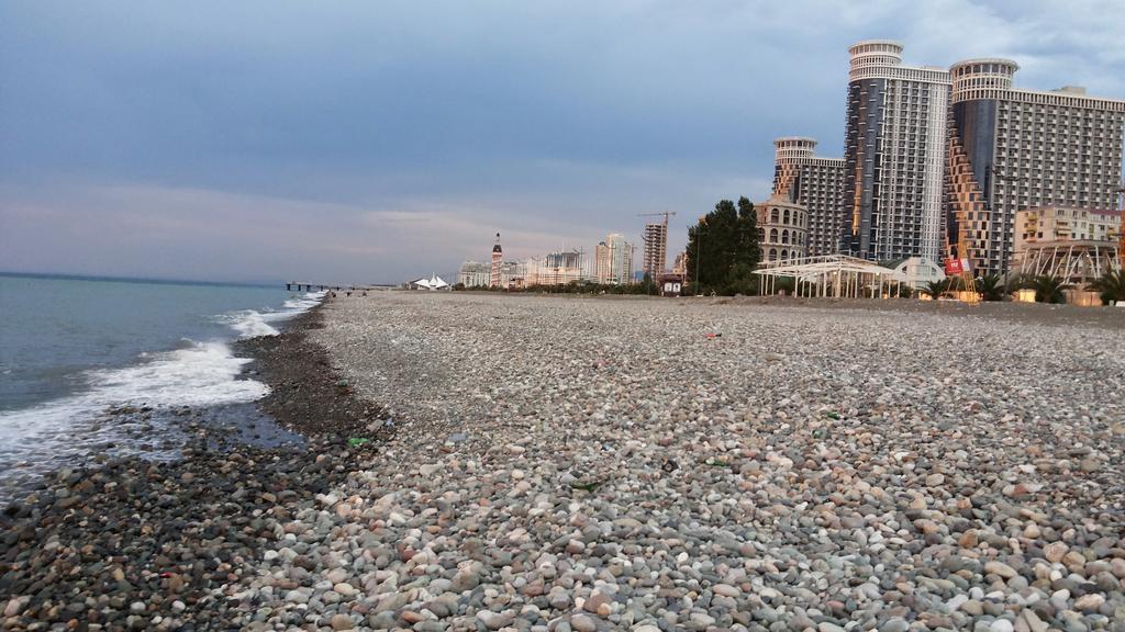 Grand Royal Batumi Aparthotel Exterior photo