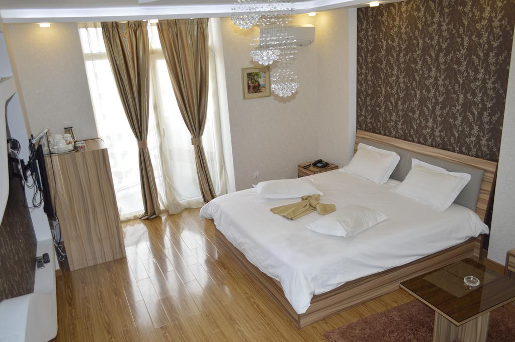 Grand Royal Batumi Aparthotel Exterior photo